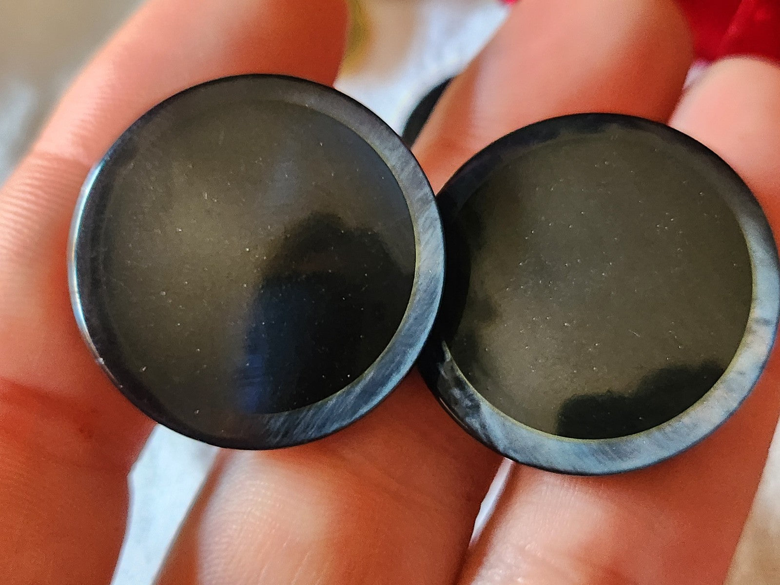 Lot 5 gros boutons vintage bleu  bord nacré 2,8 cm pied ref 3267