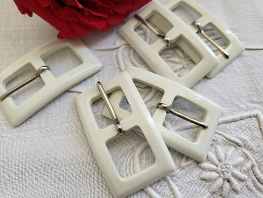 Duo boucles de ceinture vintage créme 2,8 sur 5,1 cm  ME4-10