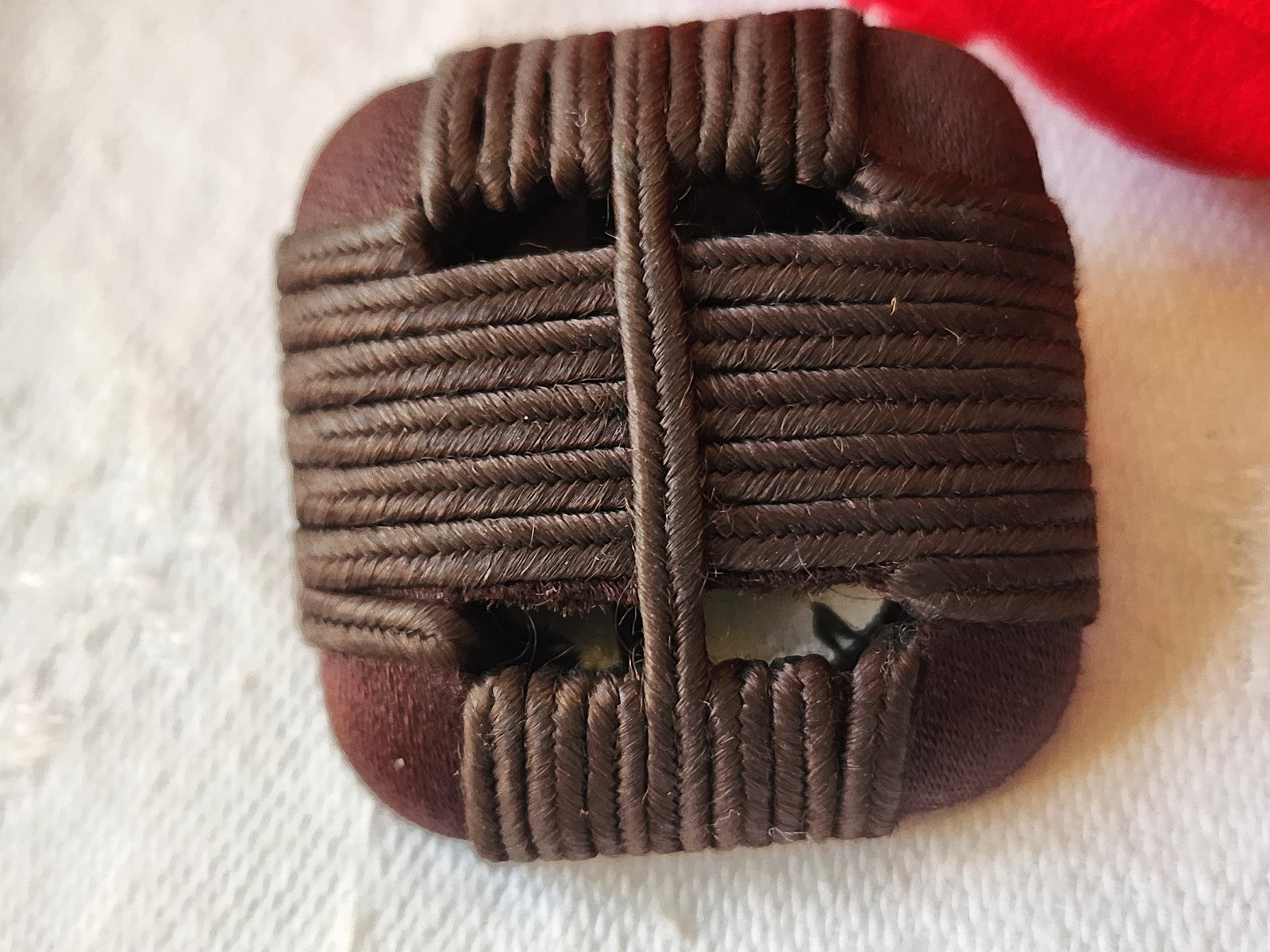 Gros bouton ancien en  passementerie marron vintage pied 3 cm D7P