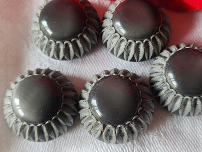 Lot 5 superbes boutons vintage à pied gris bord texturé 2,3 cm pied ref 3562