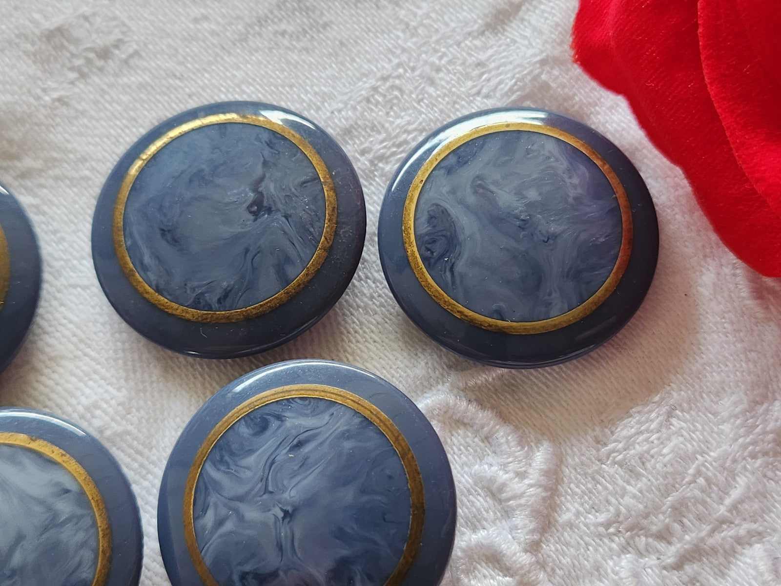 Lot 5 gros boutons vintage bleu jolis pied 2,7 cm ref 2193