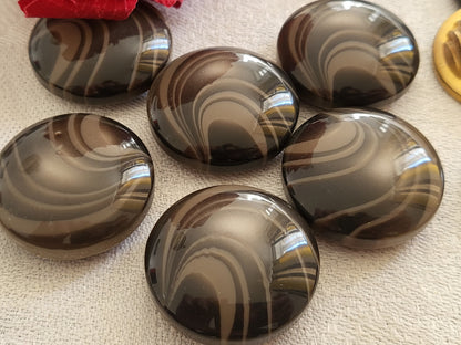 lot 6 gros boutons vintage marron à vague bombé pied plat  2,7 cm ref 3700