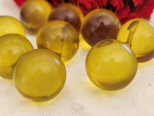 Lot 6 boutons vintage boule teinte jaune superbe 1,7 cm ref 1851