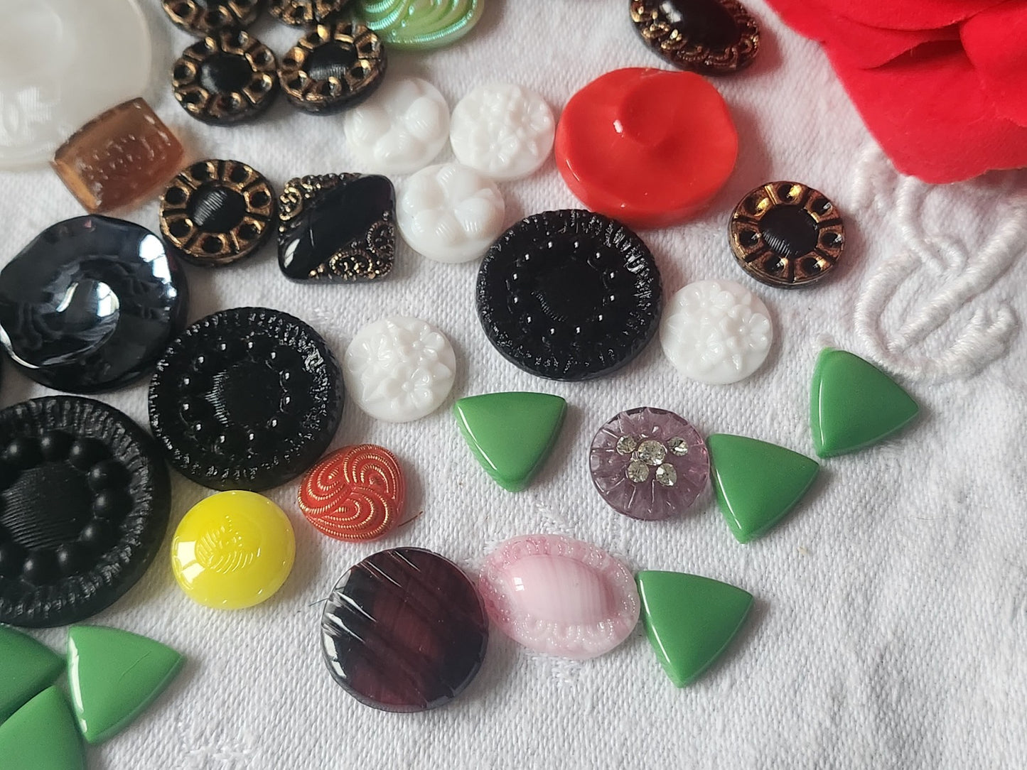 Lot 50 cabochons anciens en verre vintage panaché N°4  T2
