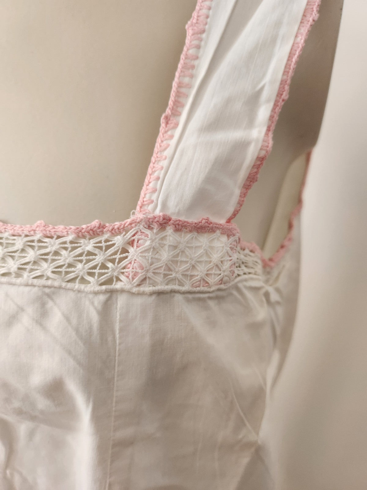 Chemise de nuit ancienne monogramme AD rose broderie B8