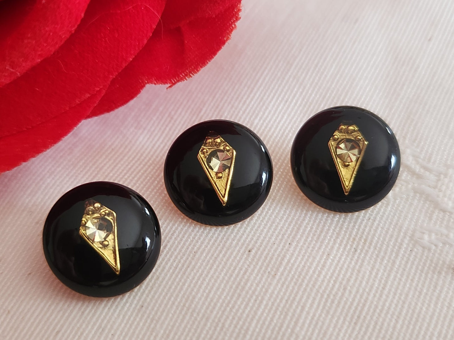 Trio mini boutons vintage en métal doré inclusion strass 1,3 cm bijoux G19A