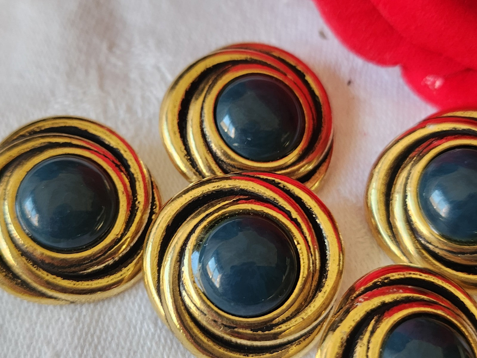 Lot 6 gros boutons anciens en metal coeur 2,4 cm lourd bleu  ref 1881