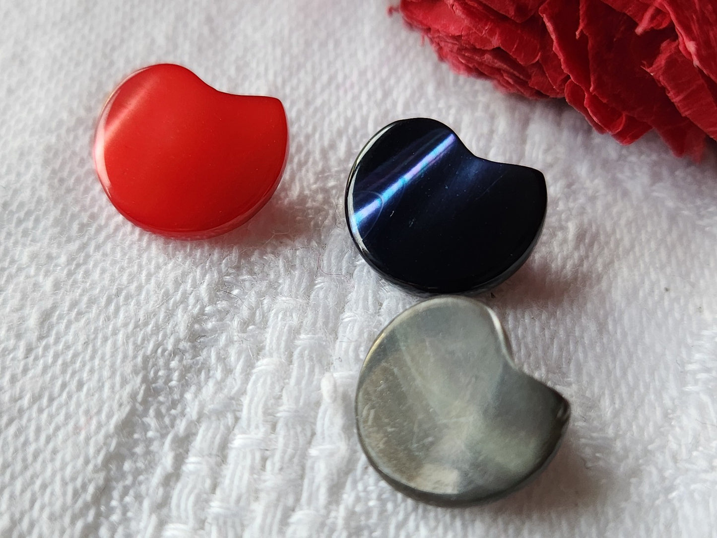 Trio petits boutons anciens en nacre original 1 sur 1,2 cm G13M