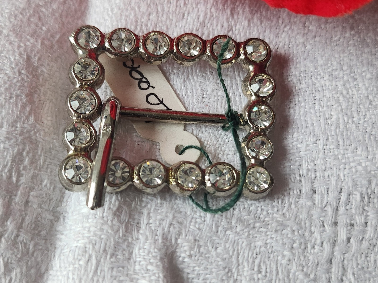 Boucle de ceinture ancienne vintage metal strass avec étiquette