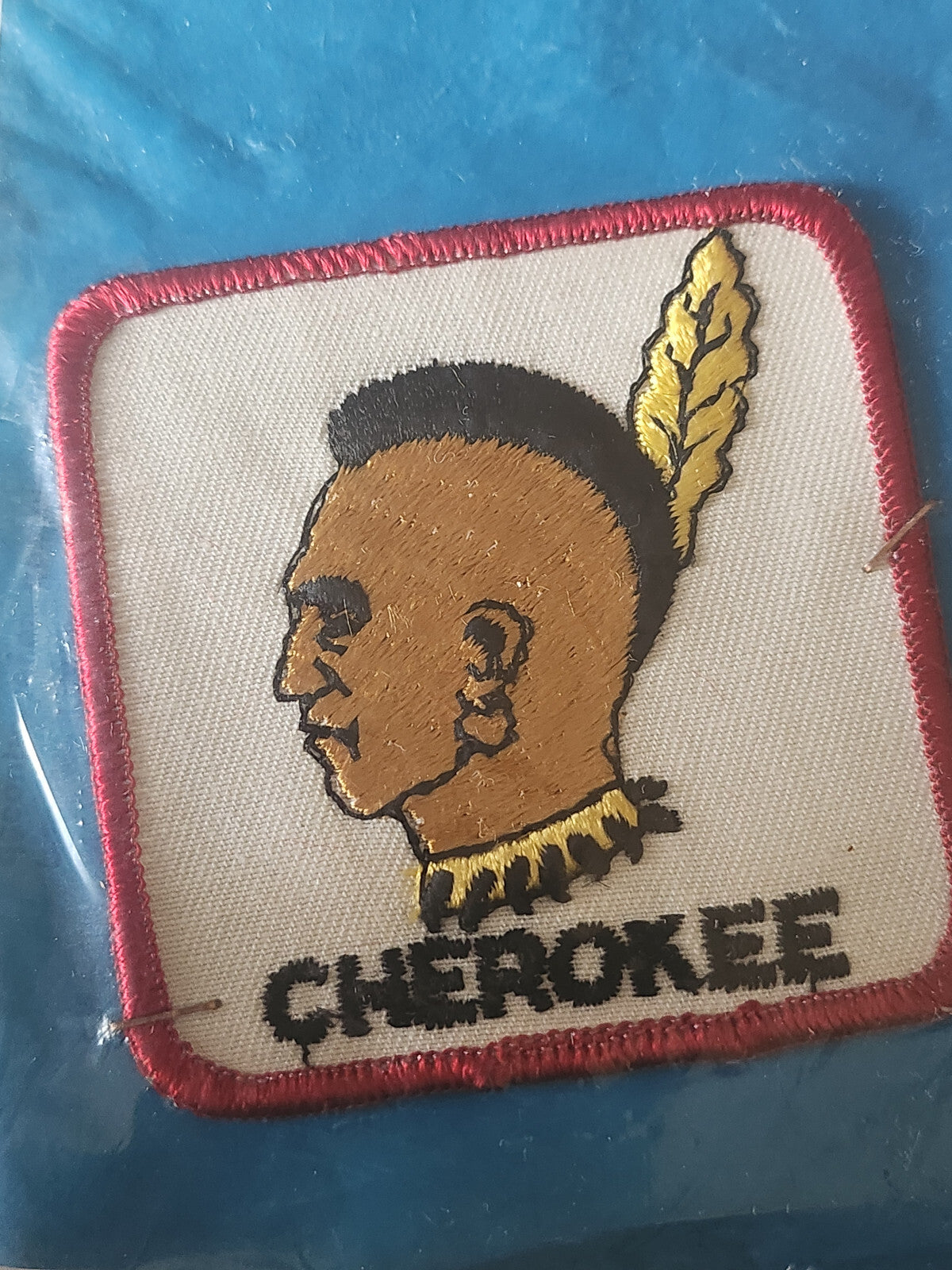 Ancien patch vintage thermocollant " Cherokee "collection 