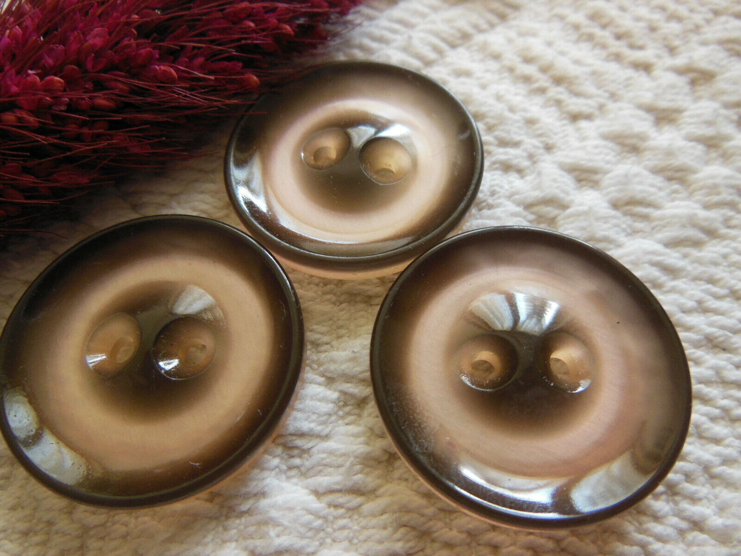 Trio gros boutons vintage rose cœur rehaussé 2,6  cm ref 349