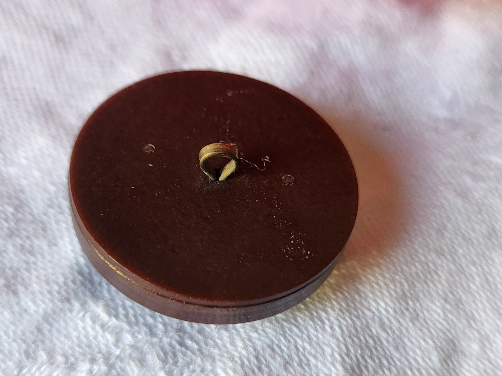 Gros bouton ancien ornement métal collection  marron  2,6 cm G2O