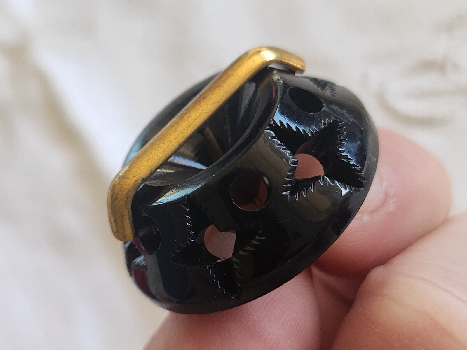 Collection gros bouton ancien etoile ajouré barre metal 3,3 cm ref 576