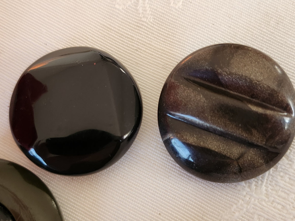 Lot 6 boutons anciens celluloïd 2,7 cm à 3,5 cm collection ref 6640
