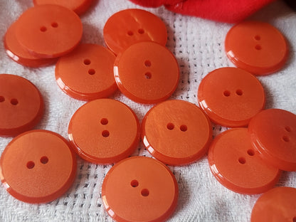 Lot 14 boutons vintage rorange à trous 2 cm ref 5598