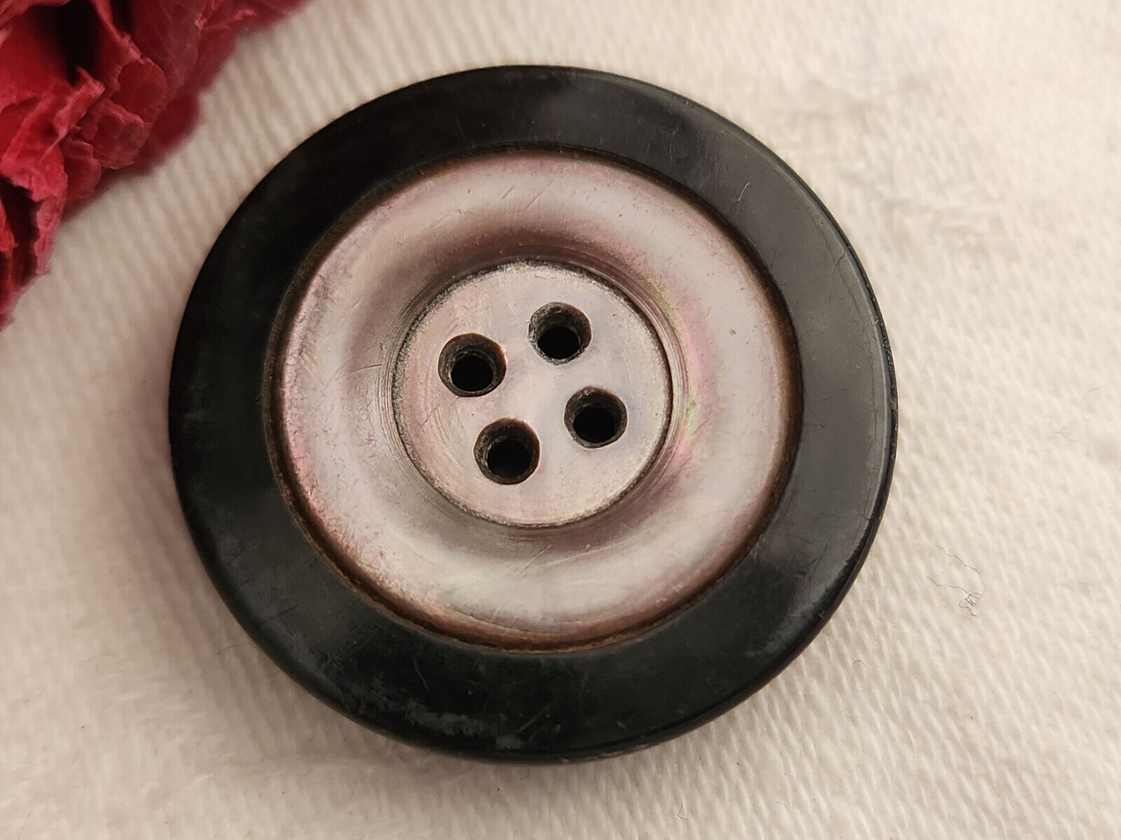 Collection bouton ancien metal et nacre rustique à trous 2,7 cm G2J