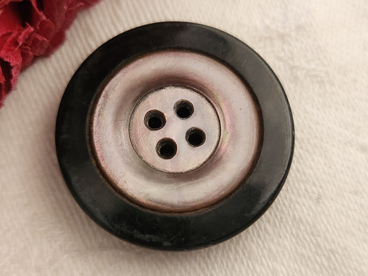 Collection bouton ancien metal et nacre rustique à trous 2,7 cm G2J