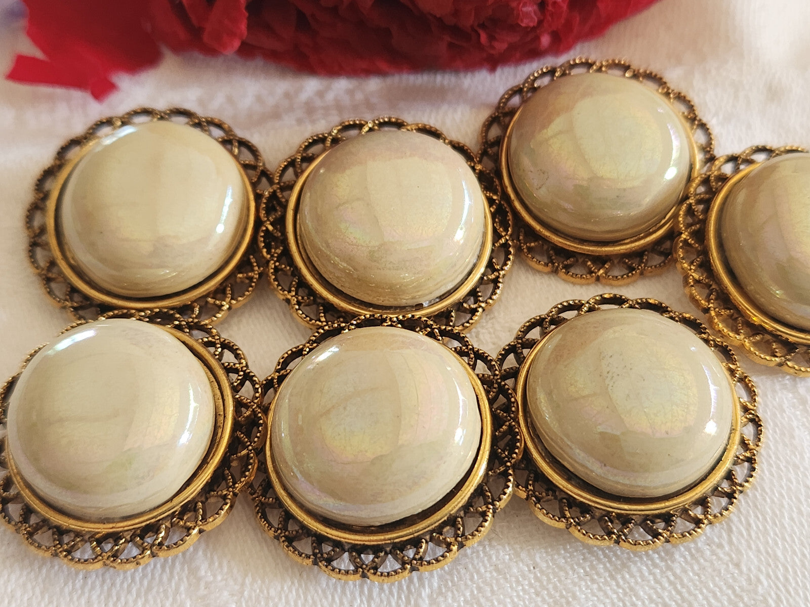 Lot 6 superbes boutons vintage coeur beige reflet modoré 2,3 cm ref 732