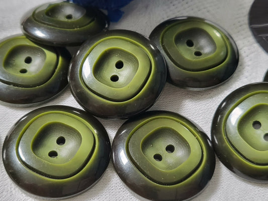 Lot 5 gros boutons vintage vert travaillé   diamètre 2,6 cm ref 299