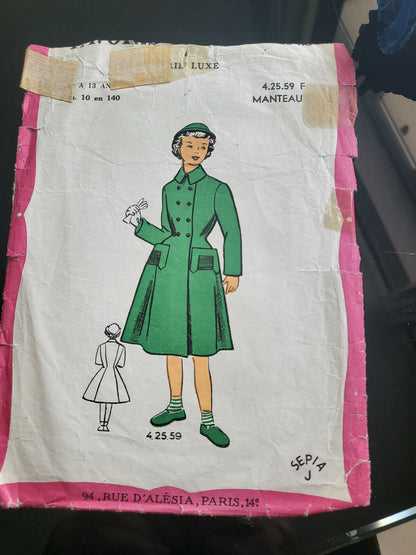 Patron ancien manteau 8 à 13 ans  cintrée fille patron série de Luxe