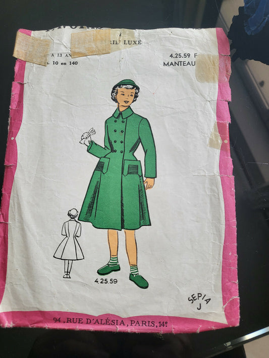 Patron ancien manteau 8 à 13 ans  cintrée fille patron série de Luxe