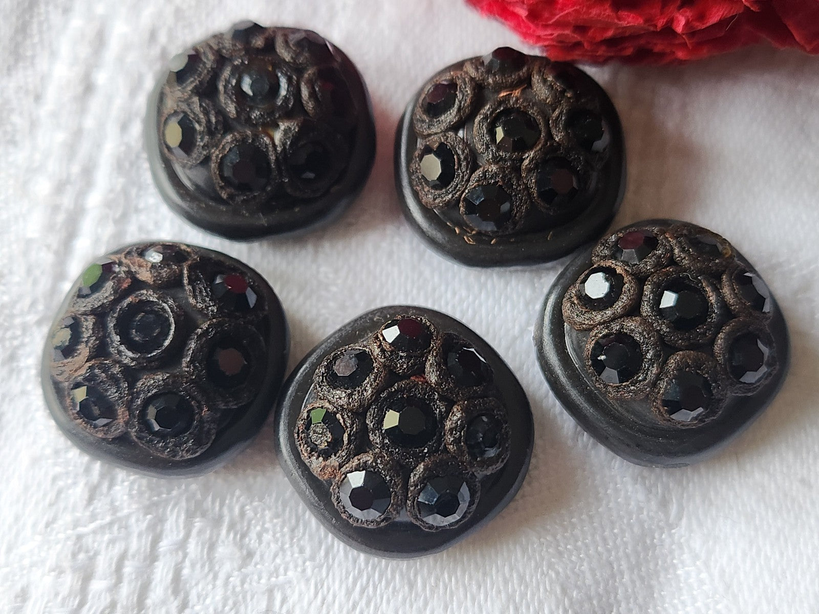 Lot  5 boutons vintage parurier resine strass  marron à pied  1,8 cm ref 5821