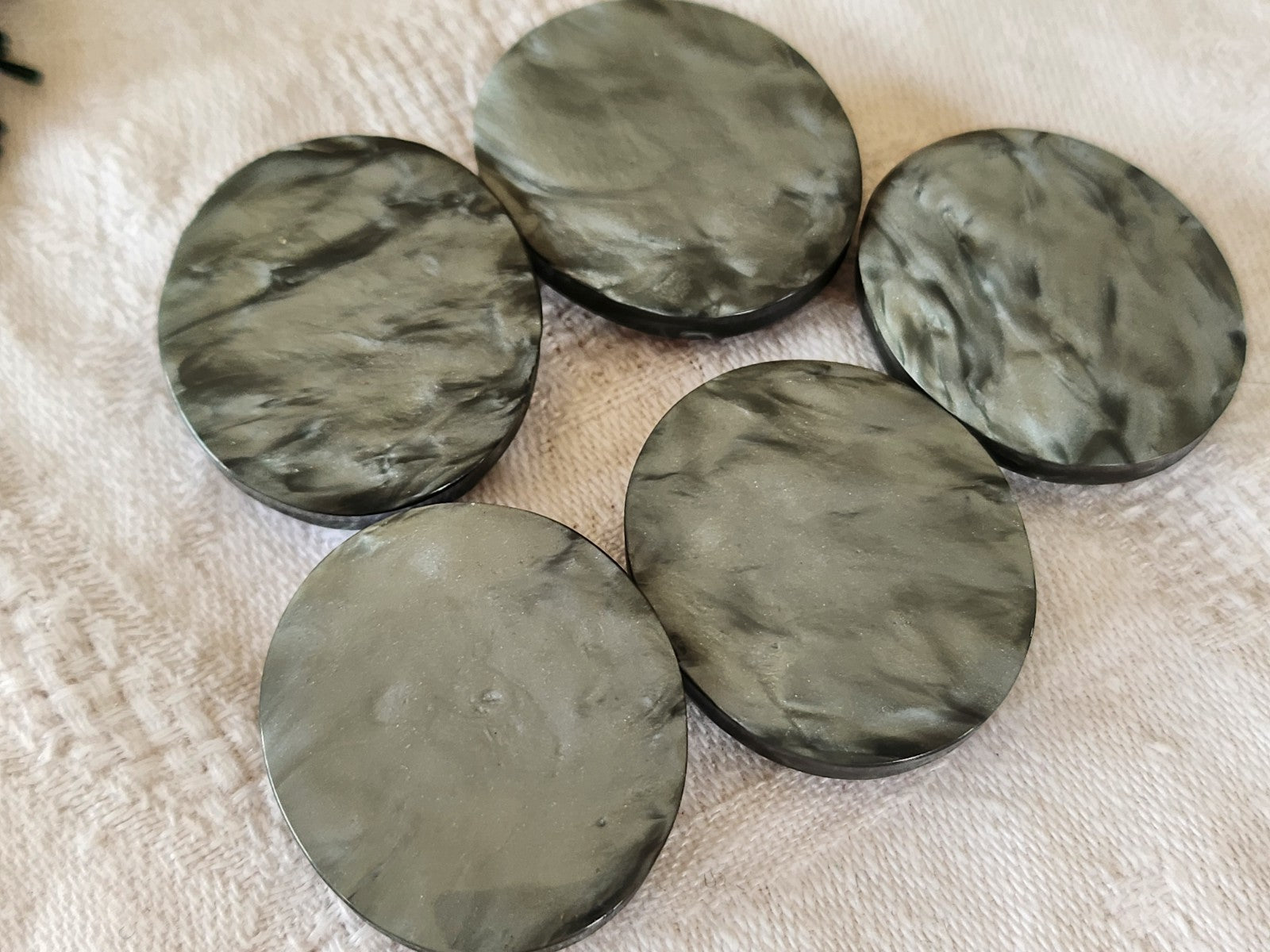 lot 5 gros boutons vintage gris marbré ovale pied 3 cm sur 2,5 cm ref 5988
