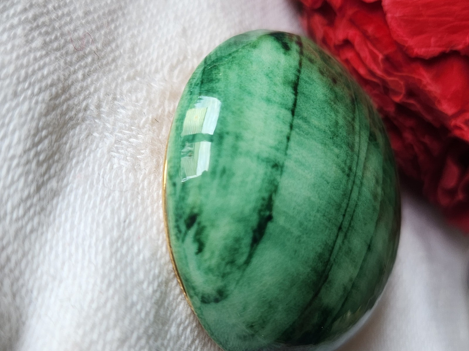 Collection bouton ancien Ceramique vert pied metal parurier 3,4 cm  G13o