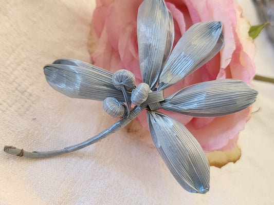 Ancien ornement chapeau creation modiste fleur rafia bleu gris  T0-44