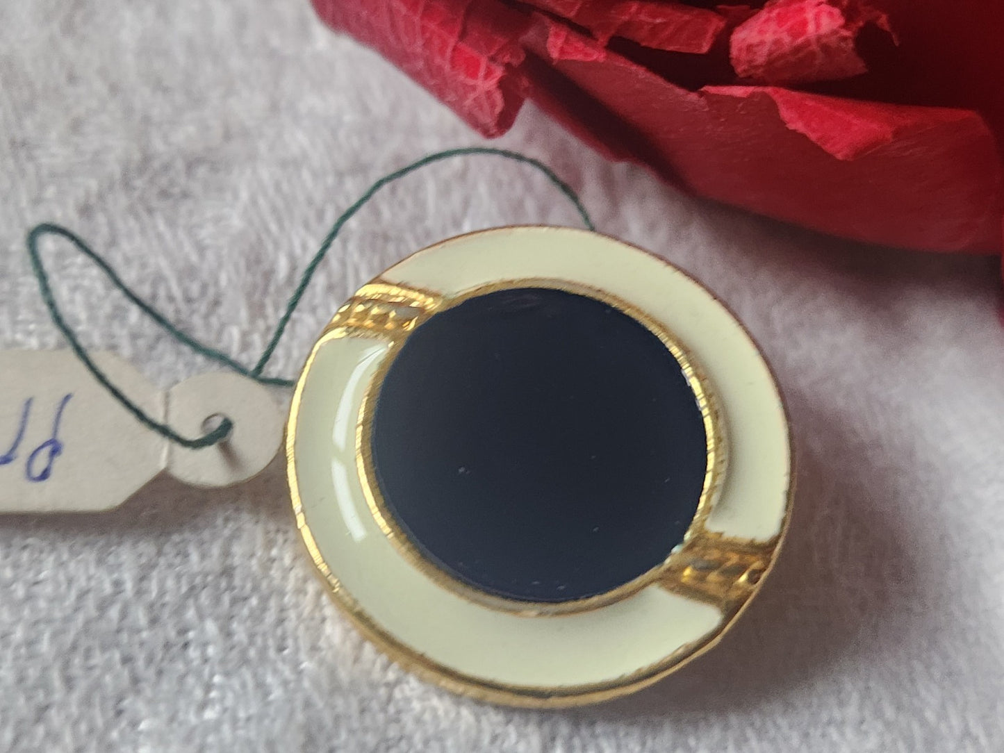 Bouton vintage en métal doré bleu creme pied 2,4 cm G16O