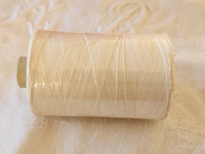Bobine ancienne blanc 25  grammes couture fil ancien simili a l'hamecon