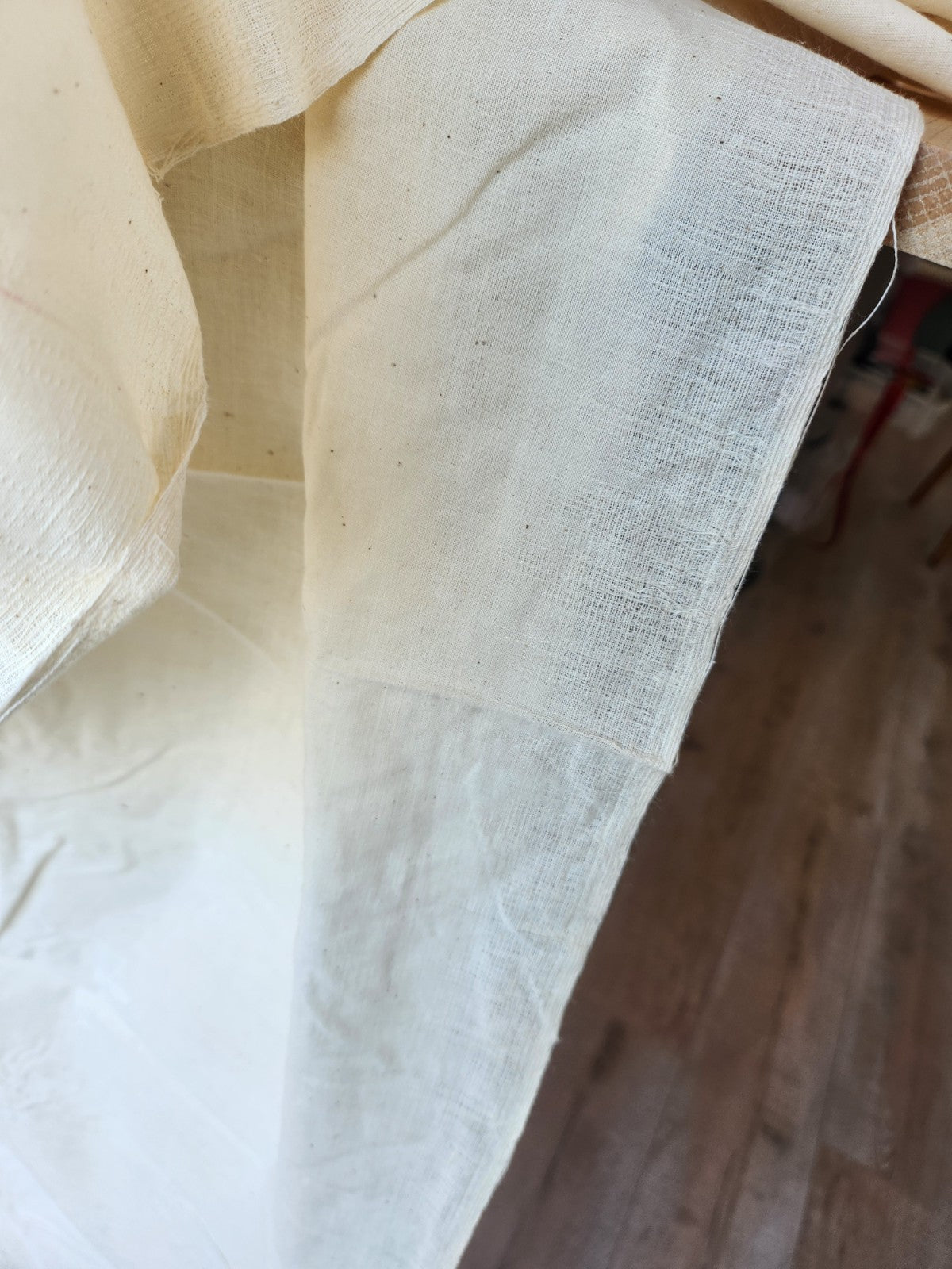 Grand coupon de tissu fin teinte  bi  coton fin?  étamine? 5m 50 sur 99 cm B3