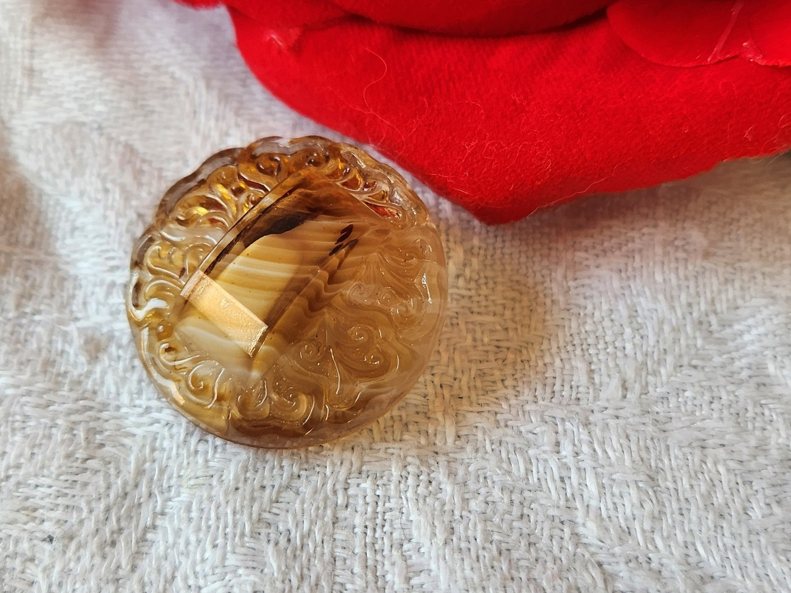 Gros bouton ancien  en verre camaieu marron  2,2 cm pied D17N