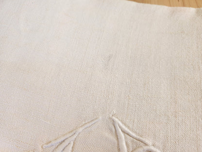 Ancien drap  monogramme AD épais en deux lés  185 cm sur 280 cm B7