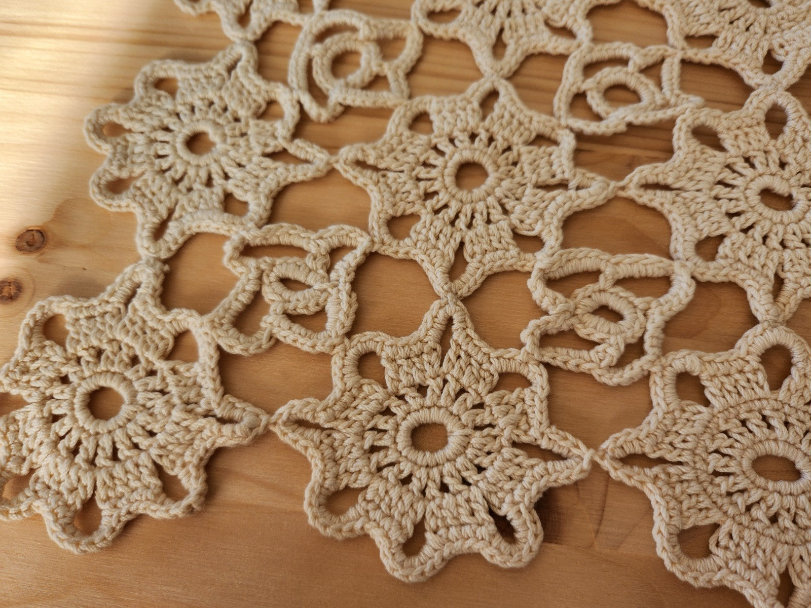 Ancien napperon broderie crochet aéré 28,5 cm sur 46 cm B8