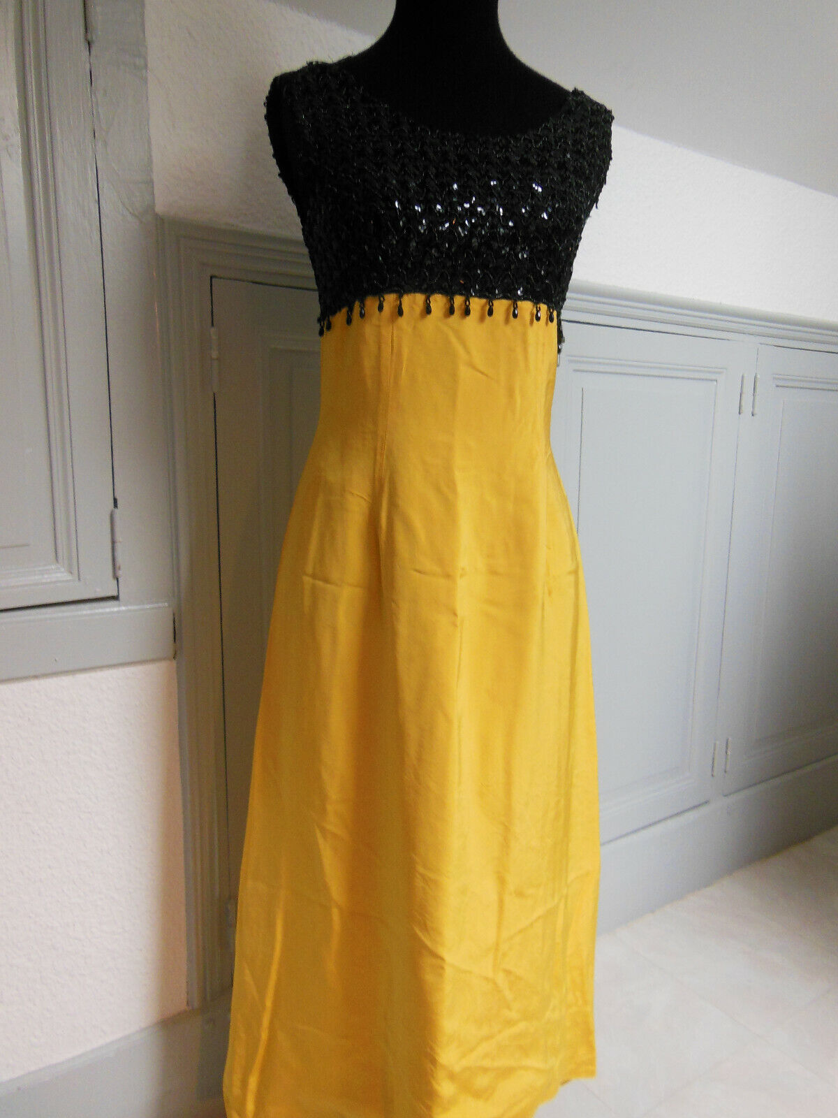 Pur vintage robe ancienne jaune sequin perlé quelques manque taille 36? B4