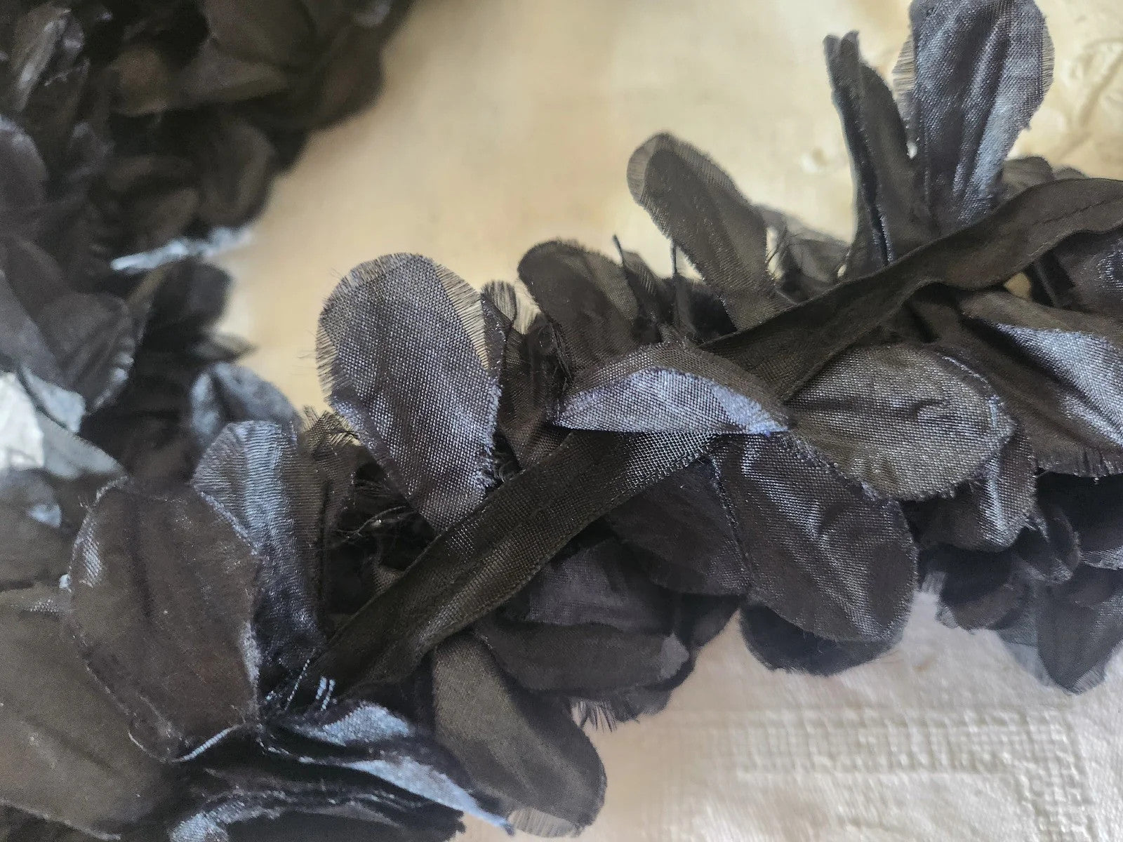 Galon vintage noir froufrous fleur petale 1 m 90 large B3