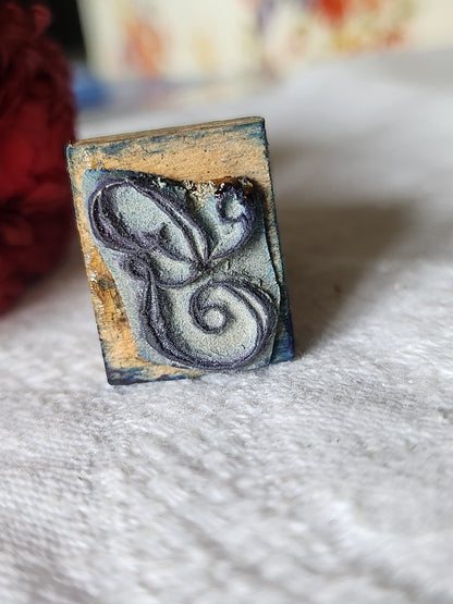 Tampon ancien monogramme G  broderie feston collection couture mercerie