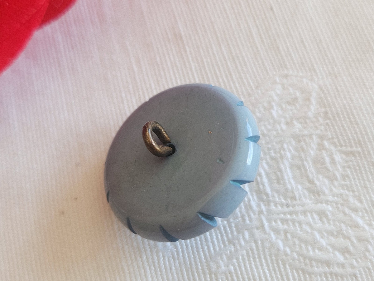 Bouton ancien collection bleu tendre dentelle emprisonnée 2,1 cm 21 mm G3S