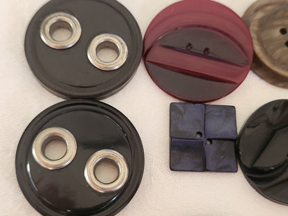 Lot 20 boutons anciens art deco bakelite plastique galalithe 2  à 3,6 cm T7