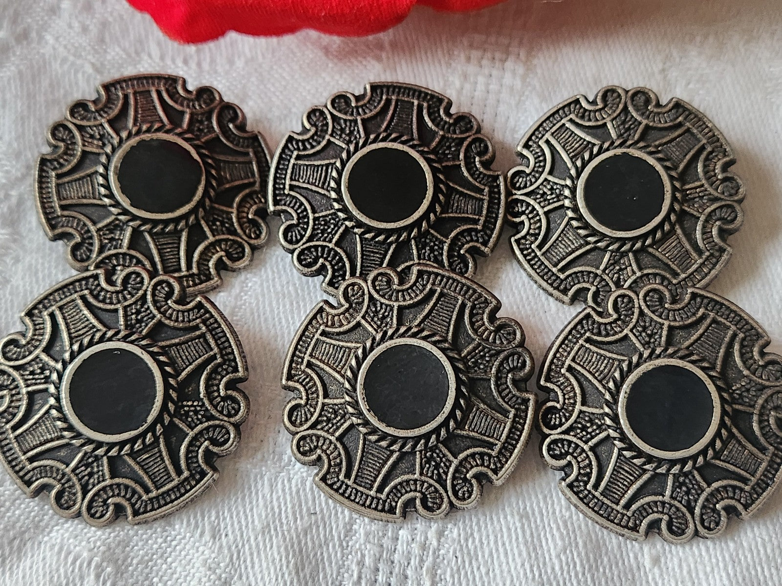 Lot 6 gros boutons vintage en métal argenté  3 cm pied ref 5135