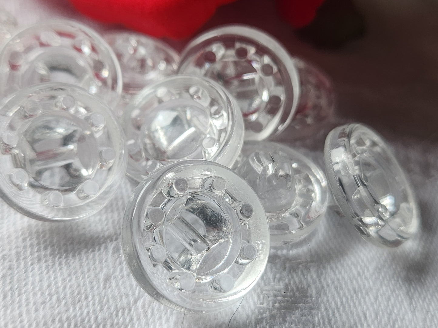 Lot 6 boutons anciens en verre transparent vintage 1,7 cm ref 3115