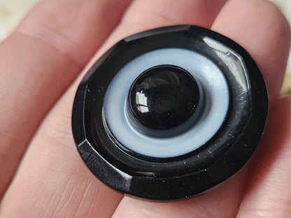 Superbe et gros bouton ancien en verre noir pied métal 3,4 cm G19O