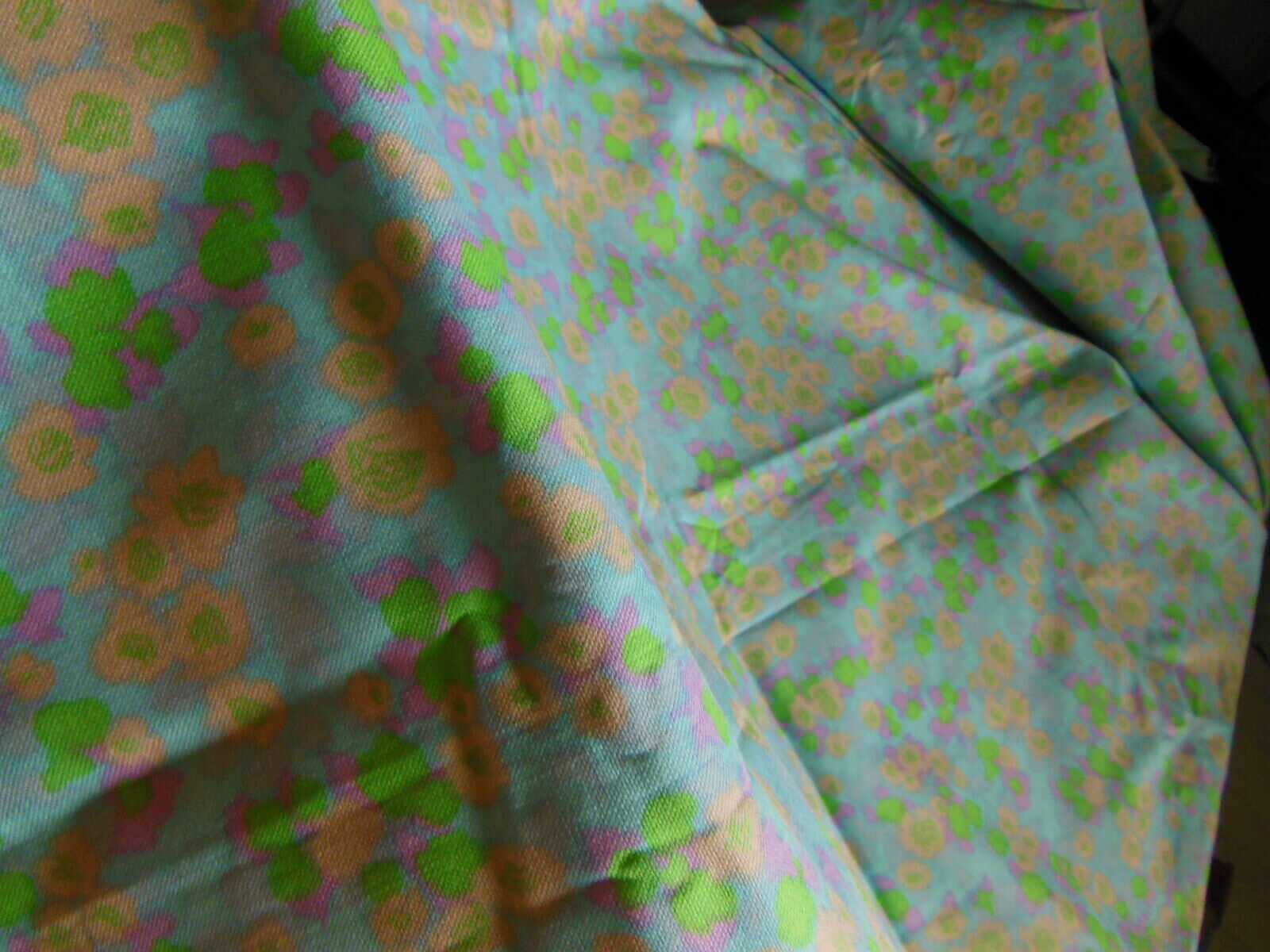Ancien coupon tissu vintage bleu vert saumon fleur 1 m 90 sur 1 mètre B6