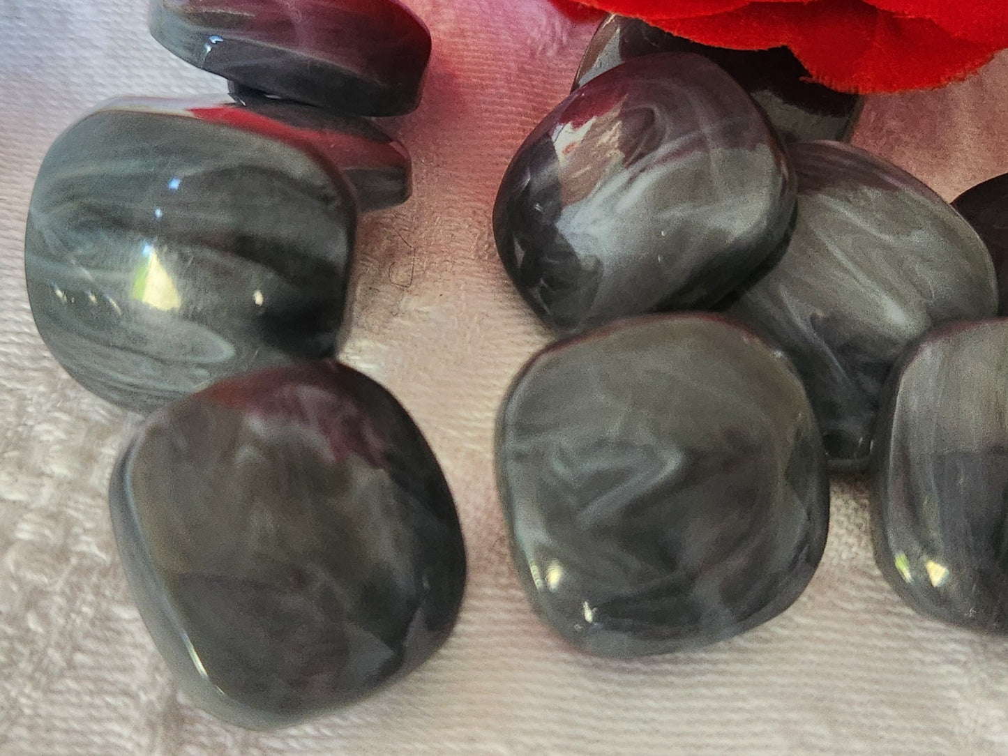 Lot 18 boutons vintage camaieu gris finition moyenne 2 cm ref 3914