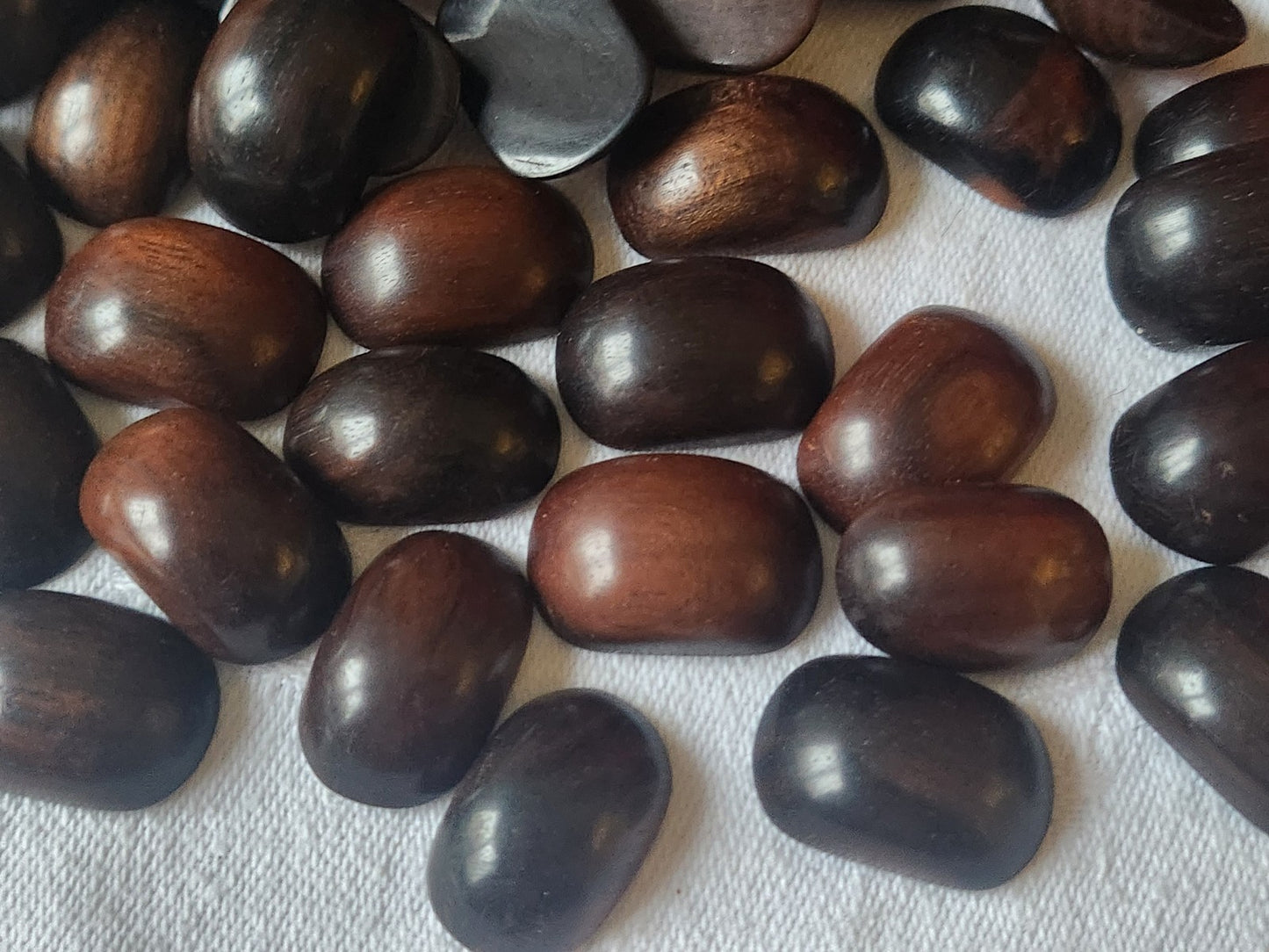 Lot 75 cabochons anciens en bois vintage panaché   T2