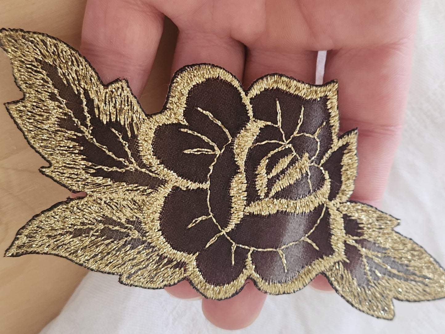 broderie fleur noir rose doré longue 15 cm T1-15