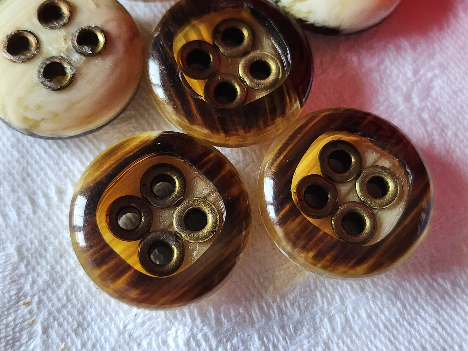 Lot 10 boutons vintage marron passant oeillet jolis beige 1,9 cm ref 1976