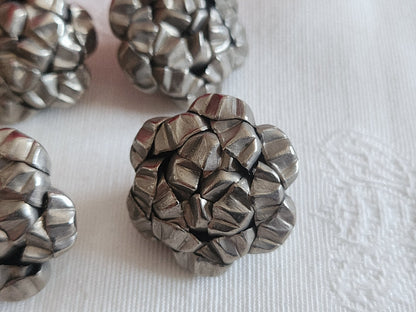 Lot 6 boutons vintage métal effet pétale fait main 2,4 cm ref 6235