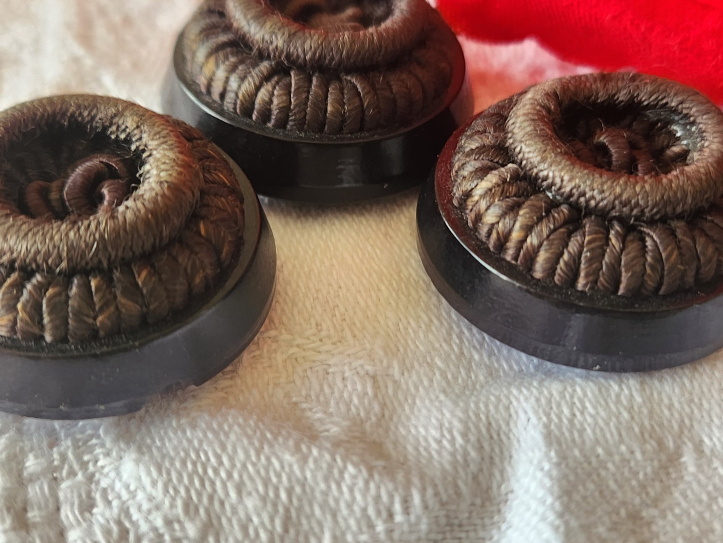 Trio gros boutons vintage en passementerie marron 2,7 cm ref 3939
